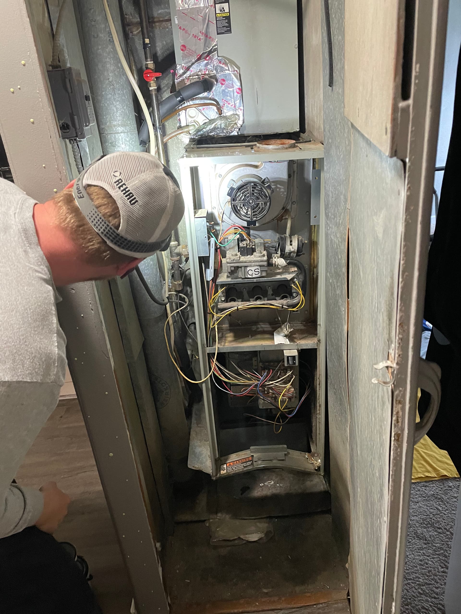Gallery photos for Furnace Work in Tight Spaces Done Right: Image #1