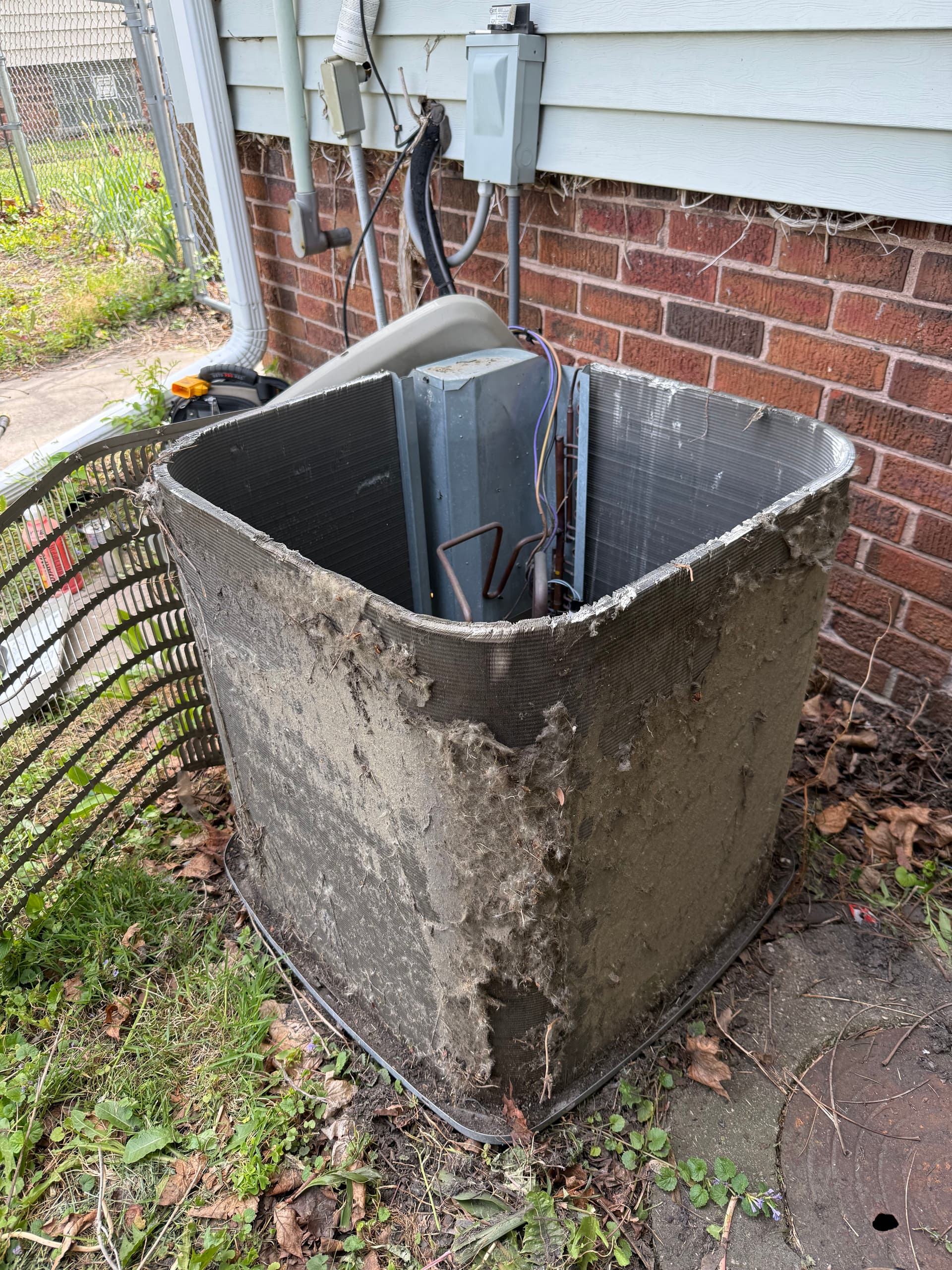 AC Not Cooling? A Failed Capacitor and Dirty Condenser Were to Blame image