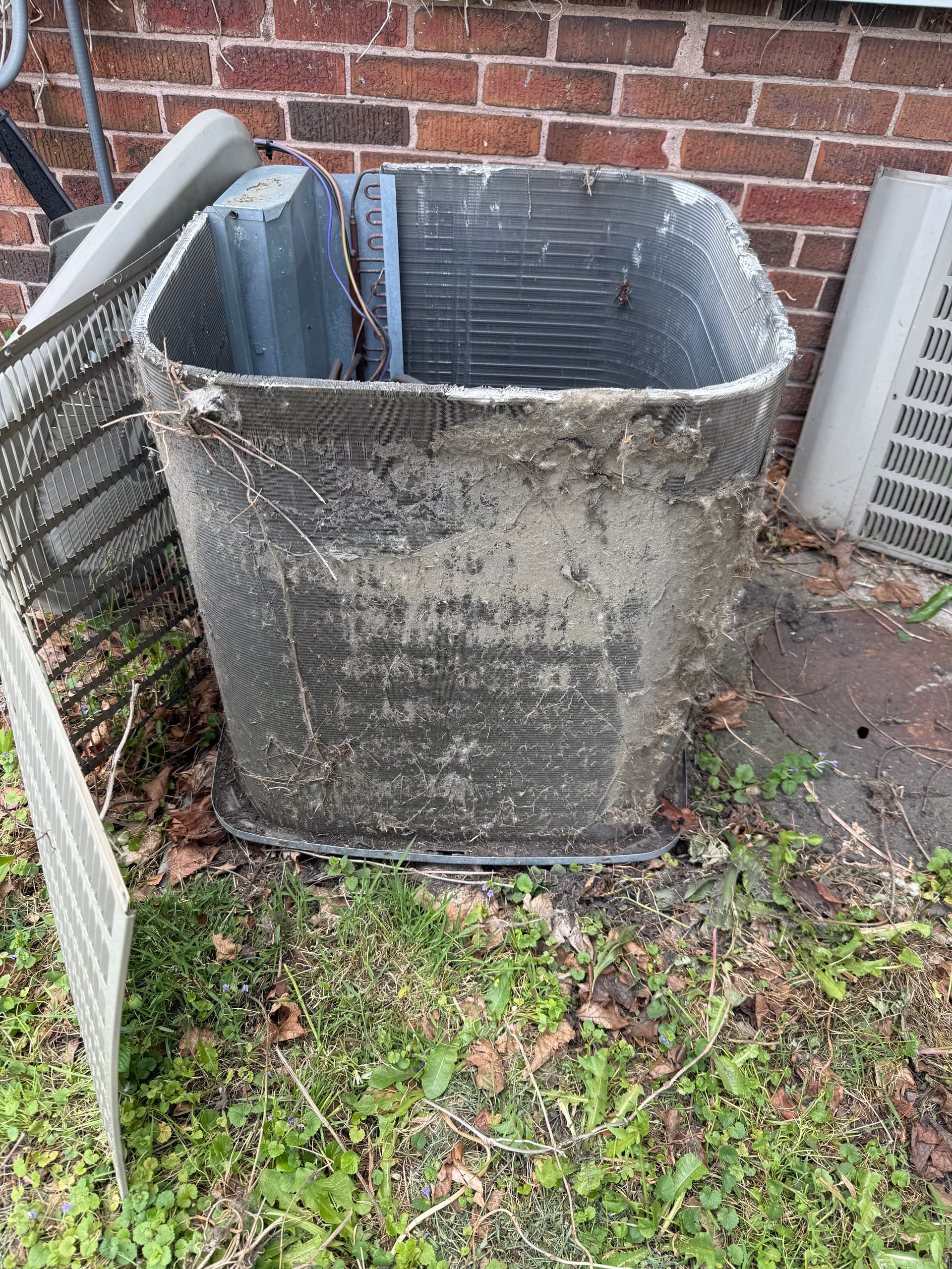 Gallery photos for AC Not Cooling? A Failed Capacitor and Dirty Condenser Were to Blame: Image #1